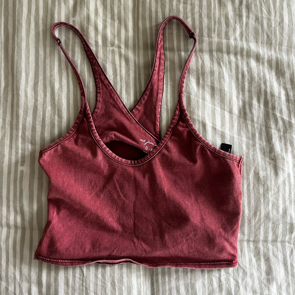 uo cutout back tank
